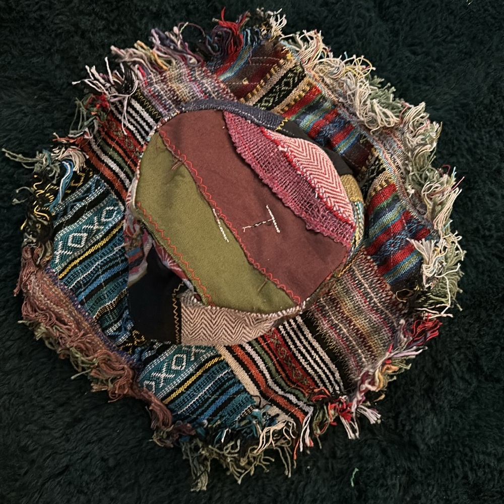 Bucket hat - Picture 3 of 3